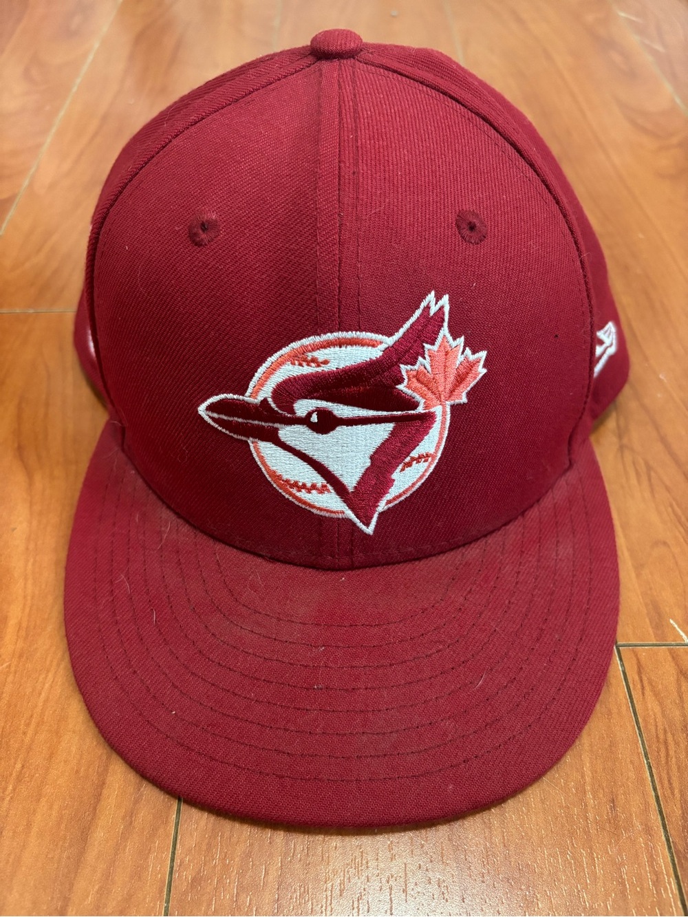 New Era Men's Maroon Pink Brim Toronto Blue Jays Fitted Cap - 7 3/8